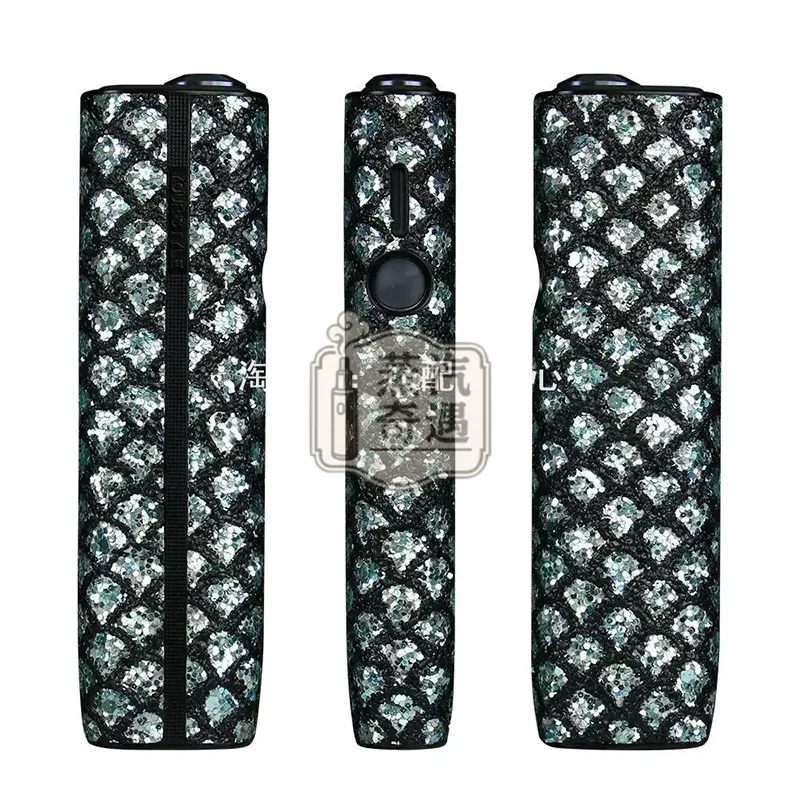 IQOS ILUMA ONE 水晶魚鱗紋保護套綠色款特寫